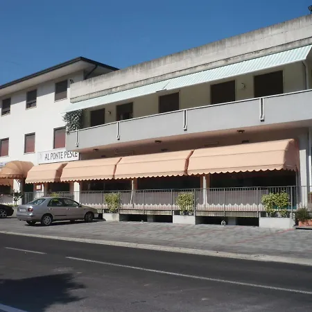 אורחן Al Ponte *