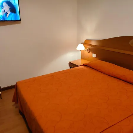 אורחן Al Ponte *