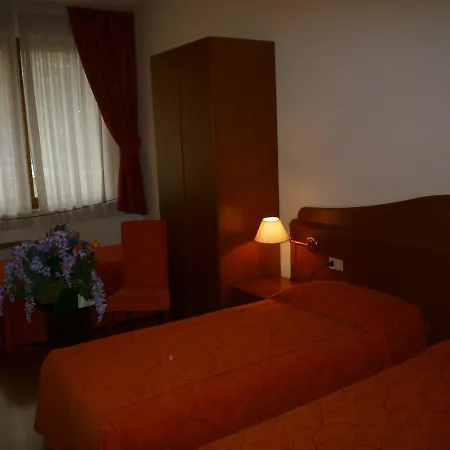 Al Ponte 여관 Castelgomberto